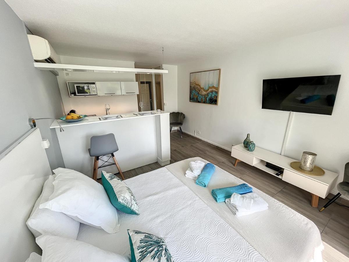 Blue Paradise Studio Avec Acces Privatif Plage Le Gosier  Eksteriør billede
